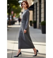 Kadın Casual Triko Maxi Elbise Kemer Detaylı Bisiklet Yaka Uzun Kol Modern Günlük Stil Rahatlığı