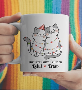 Yılbaşı Kedi Çizimli Kedili İsimli Kupa Kişiye Özel