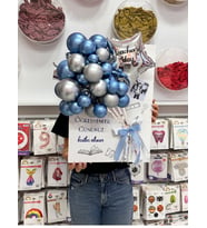 “Öğretmenler Günü Balon Aranjmanı – Mavi & Gümüş Balon Buketi Özel Tasarım”