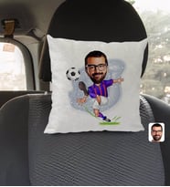BK Gift Kişiye Özel Bordo Mavi Futbolcu Karikatürlü Kare Araç Koltuk Yastığı-1