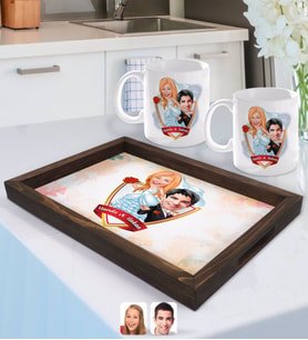 BK Gift Kişiye Özel İsimli Evleniyoruz Karikatürlü Doğal Ahşap Tepsi ve 2’li Kupa Bardak Seti-2