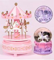 MOBGİFT PEMBE MİNİ BOY ATLI KARINCALI KAR KÜRESİ VE PEMBE BEYAZ ATLI KARINCA SETİ