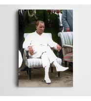 Atatürk Beyaz Takım Elbiseli Kanvas Tablo