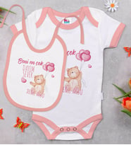 BK Kids Kişiye Özel Beni En Çok Dayım Sever Tasarımlı Pembe Bebek Body Zıbın ve Mama Önlüğü Hediye Seti