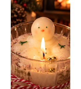 Eriyen Kardan Adam Mum - Mumelia Candles Doğal Soya Cam Kasede Kış, Yılbaşı Tasarım Dekoratif Mum