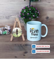 Evin Prensi Kupa Bardak Beyaz ve Fotoğraflı Ahşap Anahtarlık Hediye (Model 1)