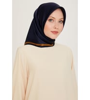 YENİ SEZON - 2024 SONBAHAR KIŞ - DJ SAF İPEK EŞARP 9261D (S)  ( SURA)- E24K9261D01 (A.Lacivert)