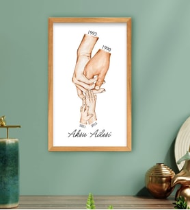 BK Gift Kişiye Özel Renkli El Ele Tutuşan Aile Tasarımlı Ahşap Çerçeveli Tablo-2 40x25cm, Anneye Hediye, Aile Hediyesi