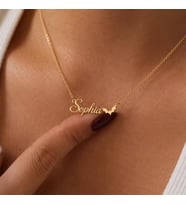 Kişiye Özel Minimal Yarasa Figürlü İsim Kolye 925K Gümüş (Gold)