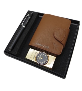 Signator D265 İsme Özel Set - Deri Cüzdan Kartlık + Saatli Çakmak  + Kalem Seti  İsme Özel Hediyelik Set (Karışık)