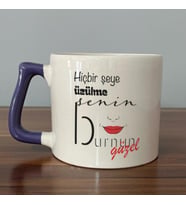 Hiçbir Şeye Üzülme Senin Burnun Güzel Baskılı Mor Kulplu D Kupa