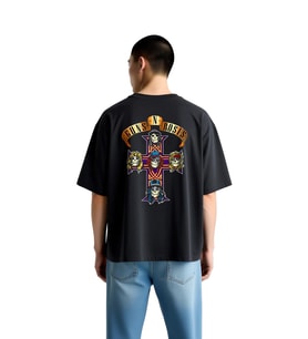 Erkek Oversize Tişört Kafatası Çapraz Baskılı Rock Müzik Tutkunları İçin Rahat Kesim Günlük Modern