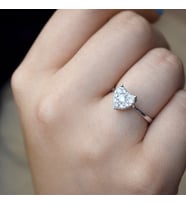 0.33 Ct. Kalp Model Pırlanta Fantezi Yüzük