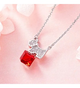 Monemel Swarovski Taşlı Kırmızı  Köpekli Kolye (Altın Kaplama) Sevgililer Günü Hediyesi, Agatha