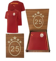 Galatasaray Lisanslı Kırmızı Puma A Takım T-Shirt Ahşap Kutu Hediyeli