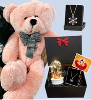 Kişiye Özel Premium Hediye Seti - Büyük Boy Pembe Peluş Ayıcık ve Fotoğraflı Hediye Kutusu (Model 1)