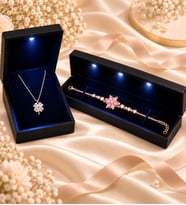 925 Ayar Gümüş Takı Seti Gold Kalpli Yonca Kolye ve Pembe Ametist Taşlı Lotus Bileklik Işıklı Kutulu