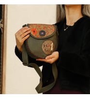Tilki Figürlü Tasarımlı Capraz Örgulu Kol Cantası - Yesil