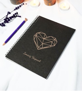 Kişiye Özel Kalp Temalı Siyah Kraft Kapaklı Defter - 45 Yaprak A5 (90 SAYFA) 15x21 Cm
