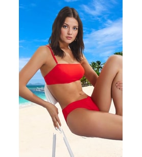 Tasarım Bikini Takımı Yüksek Konfor Hızlı Kuruyan Şık Detaylı UV Korumalı Plaj Ve Havuz İçin