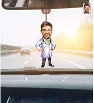 Kişiye Özel Karikatürlü Doktor Temalı Ahşap Araba Dikiz Ayna Süsü