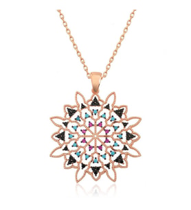 Gümüş Rose Geometrik Desenli Madalyon Kolye  SL3322