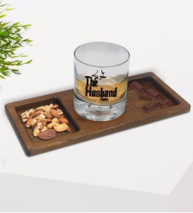 BK Gift Kişiye Özel The Husband Tasarımlı Viski Bardağı ve Doğal Masif Ahşap Dikdörtgen Sunum Tabağı Çerezlik Hediye Seti-1