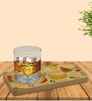 BK Gift Kişiye Özel Meyveler Tasarımlı Doğal Ahşap Tabaklı Viski Bardağı Sunum Seti Model 2