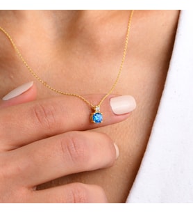Topaz Model Yuvarlak Kesim Tırnaklı Tek Taş Pırlanta Kolye