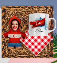 eJOYA Kişiye Özel Kupa & Bardak Altlığı & Fotoğraflı Peluş Anahtarlık Hediye Kutusu 112862