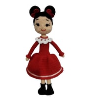 Siyah Saçlı Kırmızı Elbiseli Sude Bebek Amigurumi Organik Oyuncak
