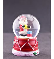 Dekoratif Noel Baba ve Hediye Paketleri Temalı Mini Boy Işıklı  Yılbaşı Kar Küresi 6.5 cm