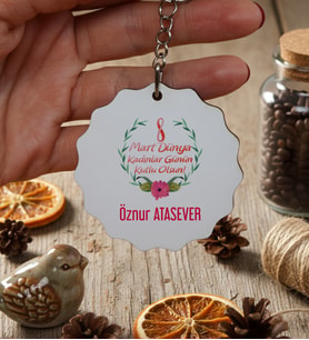 Kişiye Özel Kadınlar Günü Hediyesi Anahtarlık Kadınlar Günü Hediyesi (Bej)