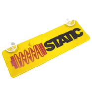 STATIC Kırmızı Siyah Yazılı Sarı Dekor Plaka Vantuzlu Cam Süsü 22x7.5cm