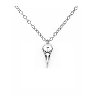 Gotik Karga Kafası Figürlü Kolye 60 cm Zincirli  Mistik ve Unisex Metal Takı (Gümüş)
