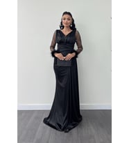 Saten Kumaş Kolları Otrişli Boncuk Detaylı Balık Elbise - SİYAH