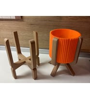 3D Baskı Ayaklı Çizgili Saksı - Bej Standlı Dekoratif Saksı - Turuncu