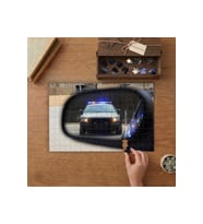 Aynadan Yansıyan Polis Arabası Tasarımı 240 parça Ahşap Puzzle Ahşap Kutuda MP07945