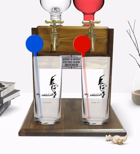 BK Gift Kişiye Özel Renkli Baskılı Atatürk Temalı İkili Vodka Bardağı ve Çift Musluklu Doğal Ahşap Vodka Standı-21 (Model 1)