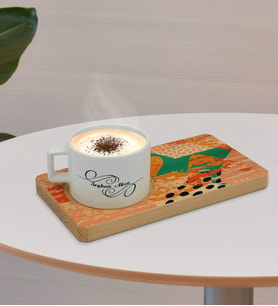 BK Gift Kişiye Özel Modern Art Tasarımlı Doğal Ahşap Tabaklı Seramik Fincan Sunum Seti  Model 1