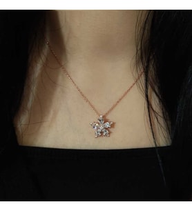 925 Ayar Gümüş Rose Beyaz Kamelya Çiçeği Kolye