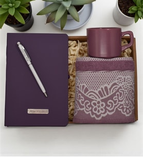 Kişiye Özel Mor Termo Defter& Beyaz Touch Pen& Mor Renkli Havlu& Lila Renkli Kupa Hediye Seti