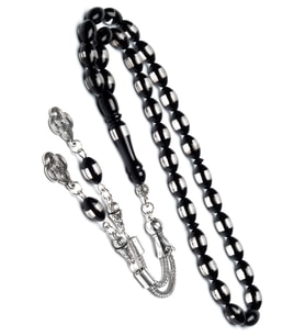 Erkek 7x11mm Siyah Beyaz Sürmeli Kokulu Toz Kehribar Tesbih (Çok Renkli)
