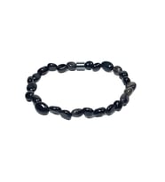 JTAW25BLK1588 ONYX ve HEMATİT DOĞALTAŞ ESNEK TASARIM SİYAH GARANTİLİ HEDİYE KUTULU JANTİ DOĞALTAŞ BİLEKLİK