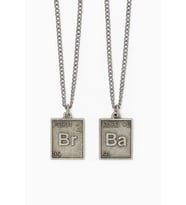 Breaking Bad “Ba & Br” Yazılı 2’li Kolye Seti – Dizi Temalı Unisex Aksesuar  Erkek Kadın Takı