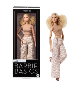 Barbie Basics 07 Siyah Uzun Saçlı JJX26