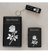 Çiçek Gül Desenli Kişiye Özel İsimli Çakmak,Metal Tabaka ve Anahtarlık Seti - 3'lü Hediye Set (Siyah)