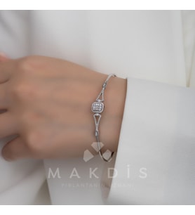 0.75 Karat Baget Pırlanta Kelepçe