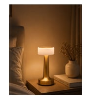 Gold Kare LED Masa Lambası – Type-C Şarjlı, 3 Renk Ayarlı ve Dokunmatik Dimmer Kontrollü