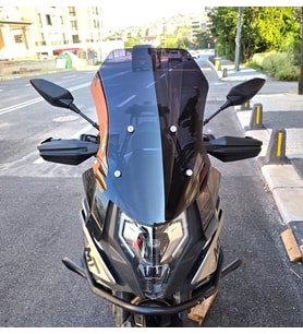 MOTOCAM CF Moto 700 MT Ön Cam 2023-2026 Model 56cm Siyah Renkli 4mm İADE YOKTUR